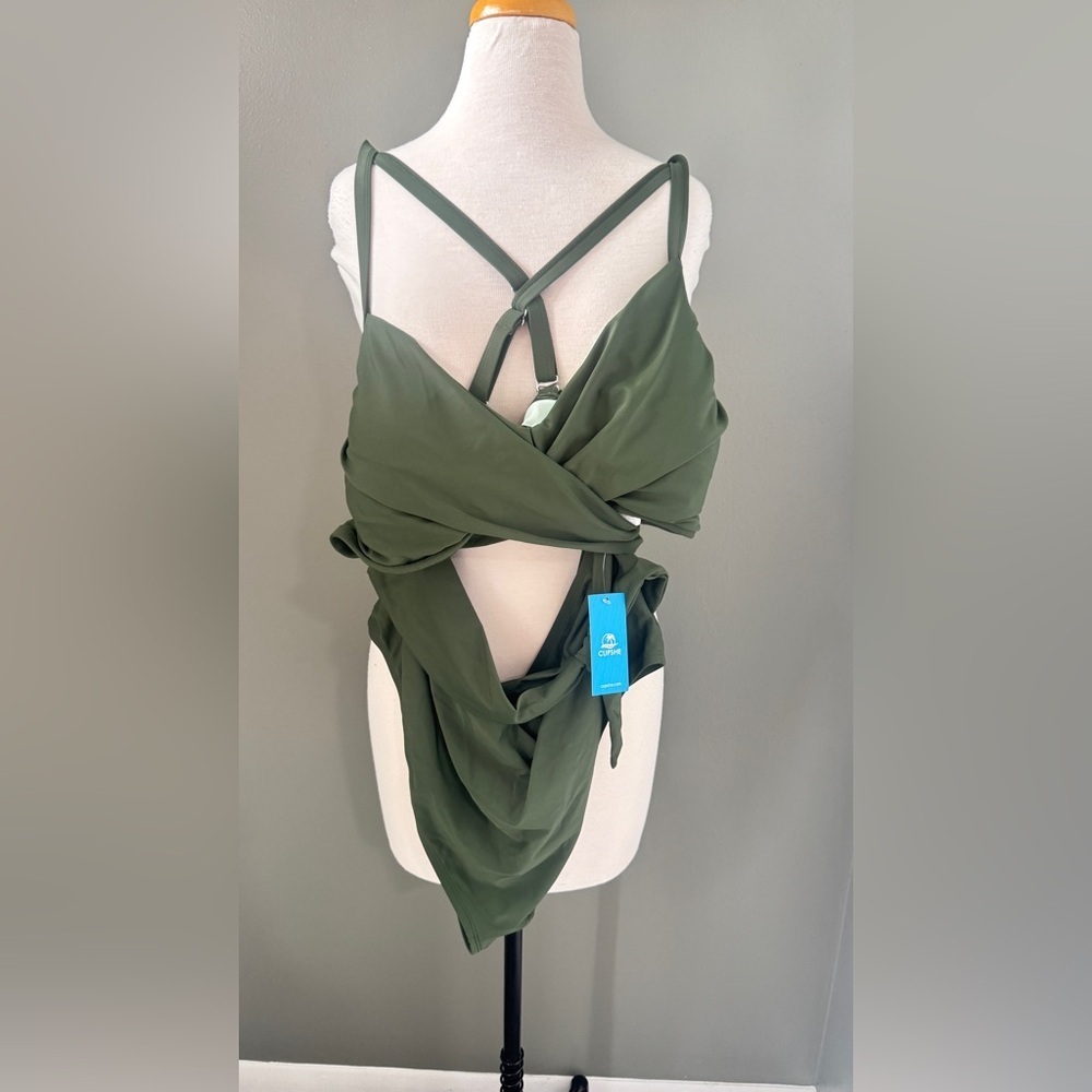 CUPSHE Olive Green Wrap two Piece Swimsuit NWT. Fits like a 1x-2x